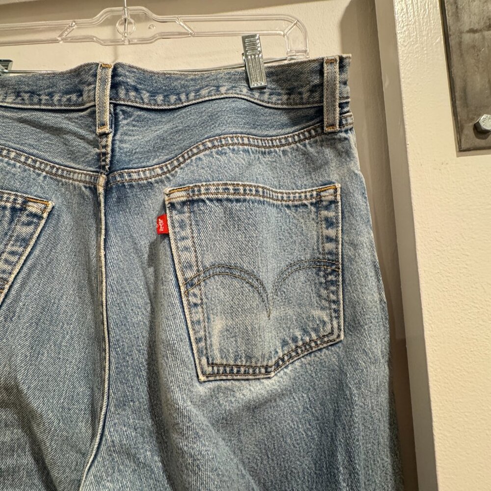 Vintage Distressed Levi's 501s - Picture 3 of 7